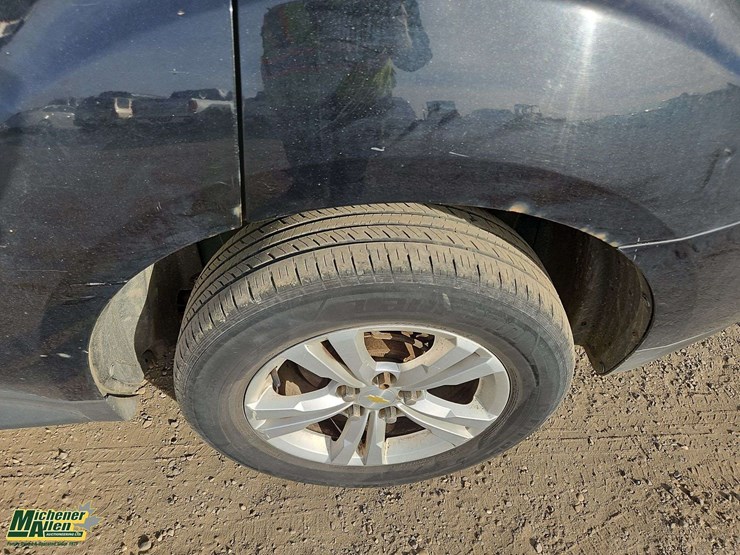 2012-chevrolet-equinox-lt-image-8