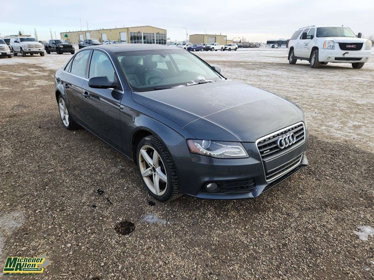 2011-audi-a4-2.0-t-quattro-image-2