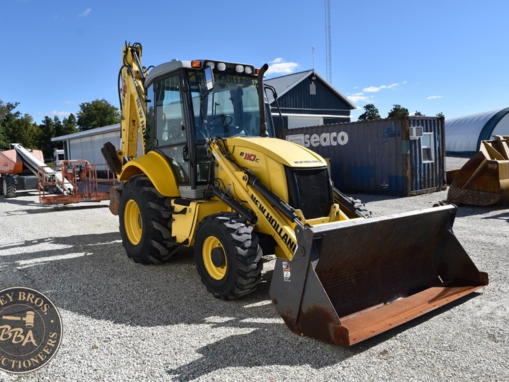 2013-new-holland-b110c-image-6