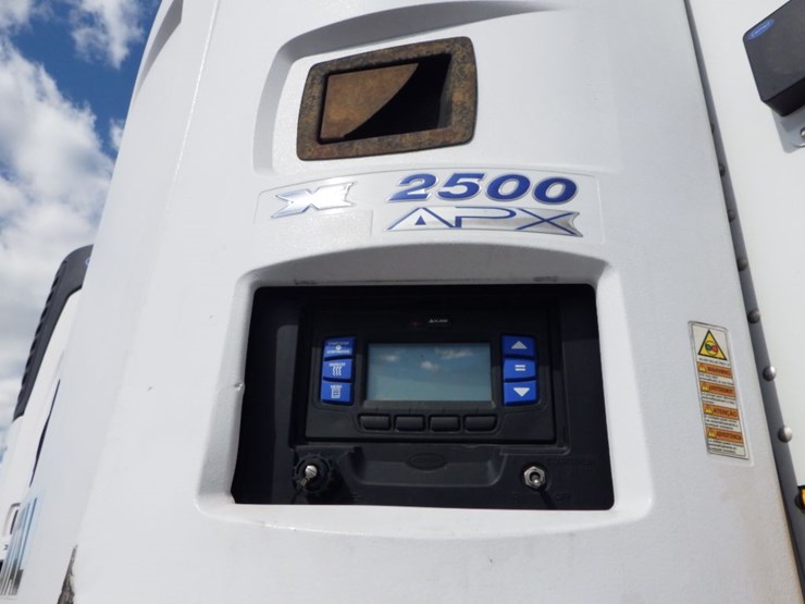 2014-utility-3000r-image-24