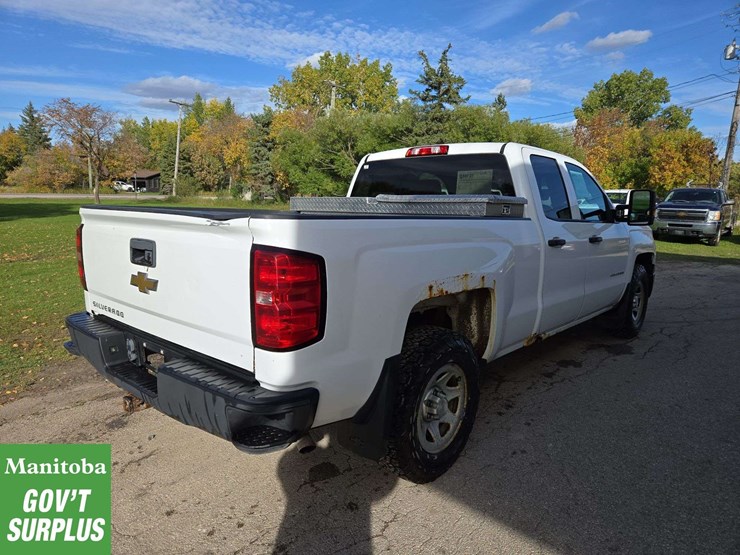 2015-chevrolet-silverado-1500-image-3