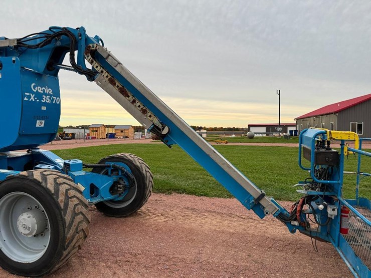 genie-zx135/70-image-31