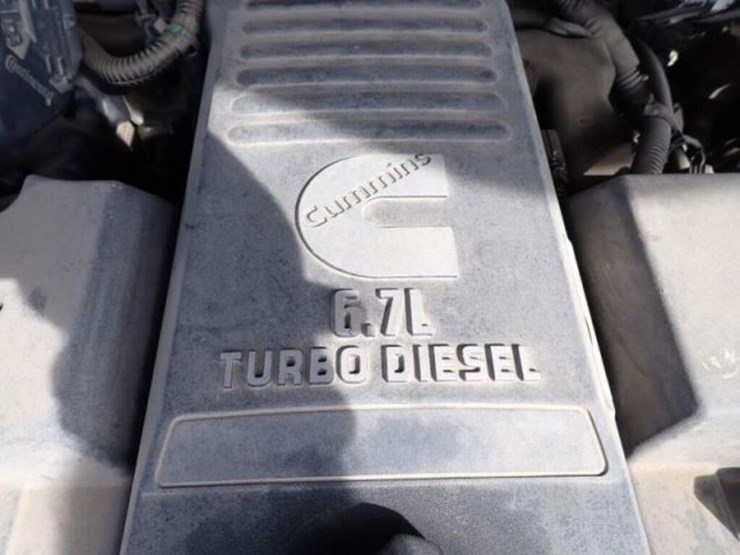 2019-dodge-ram-3500-image-36