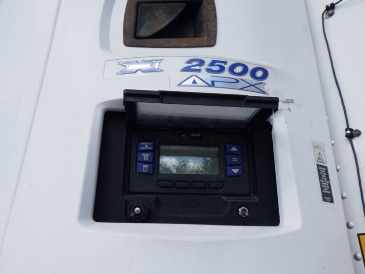 2014-utility-3000r-image-28