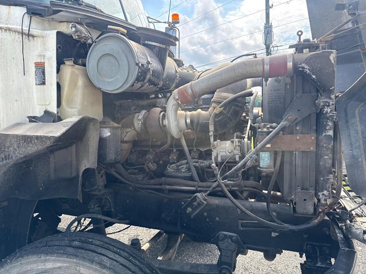 1999-mack-ch613-image-14