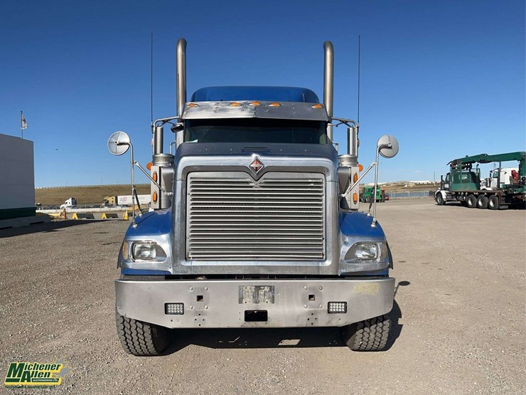 2011-international-9900i-image-8