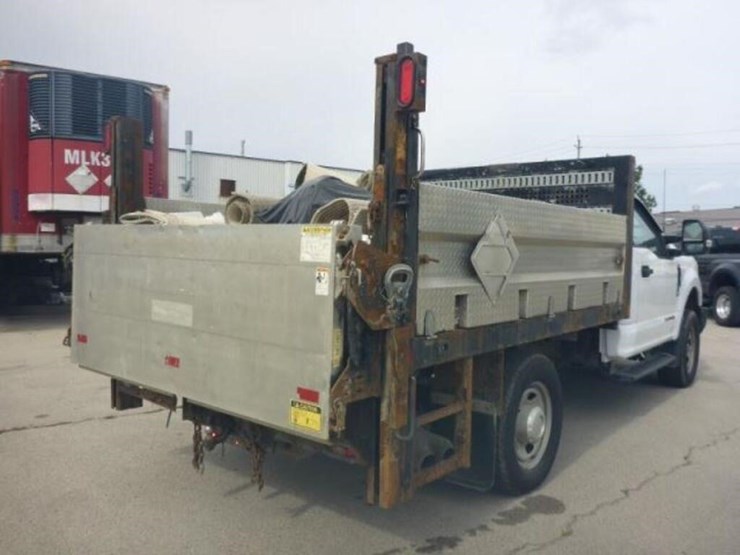 2019-ford-f350-xl-image-5