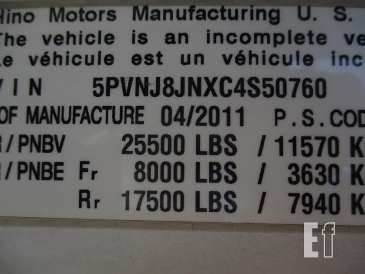 2012-hino-268-image-32