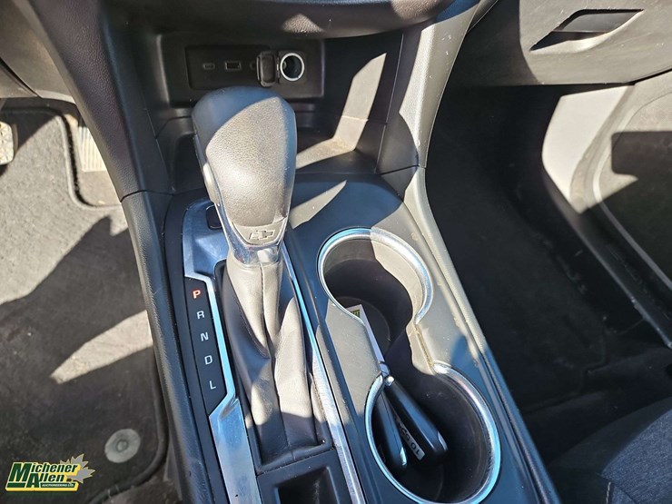 2022-chevrolet-equinox-image-21