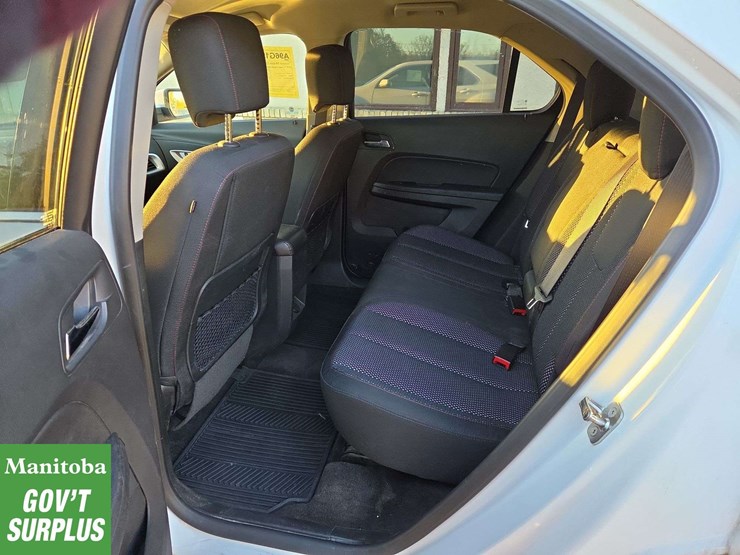 2016-chevrolet-equinox-image-24