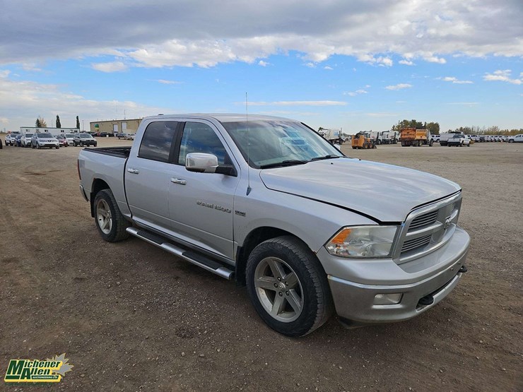 2012-dodge-1500-image-2
