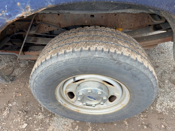 2012-ford-f350-xl-image-10