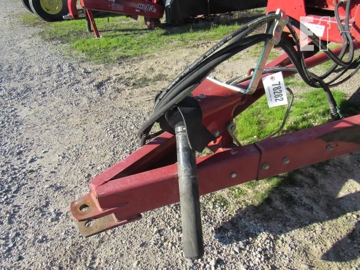 new-holland-195-image-12