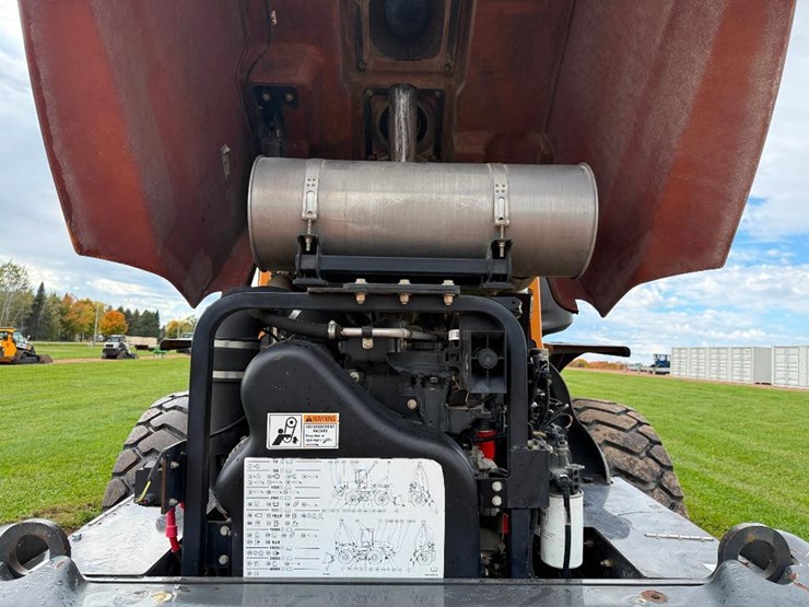 2018-case-621g-image-45