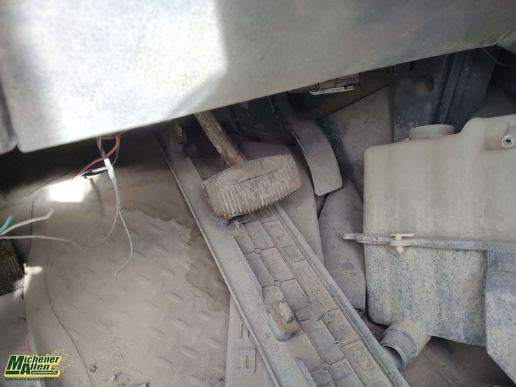 2011-ford-f550-image-11