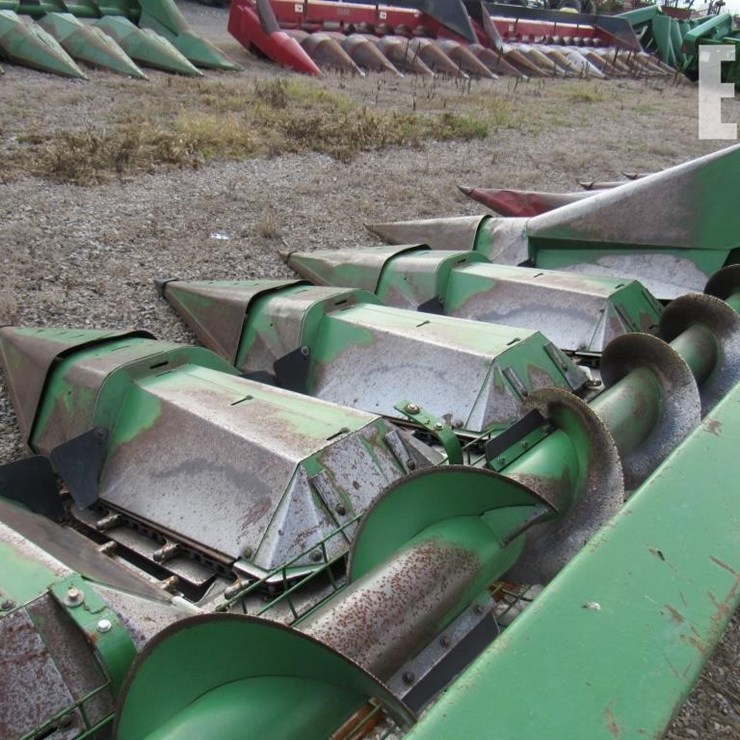 JOHN DEERE 643