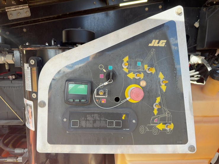 2018-jlg-460sj-image-16