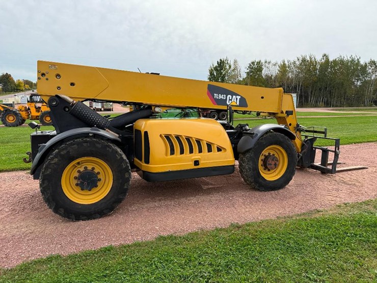 2007-caterpillar-tl943-image-4