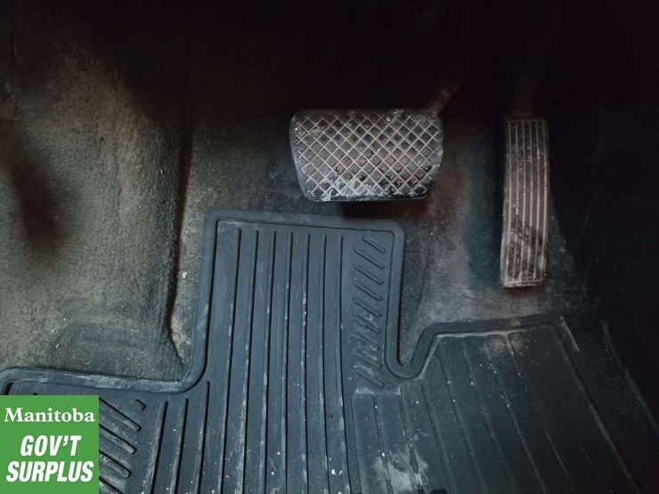 2016-chevrolet-equinox-image-22