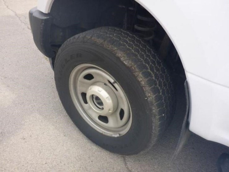 2019-ford-f350-xl-image-37