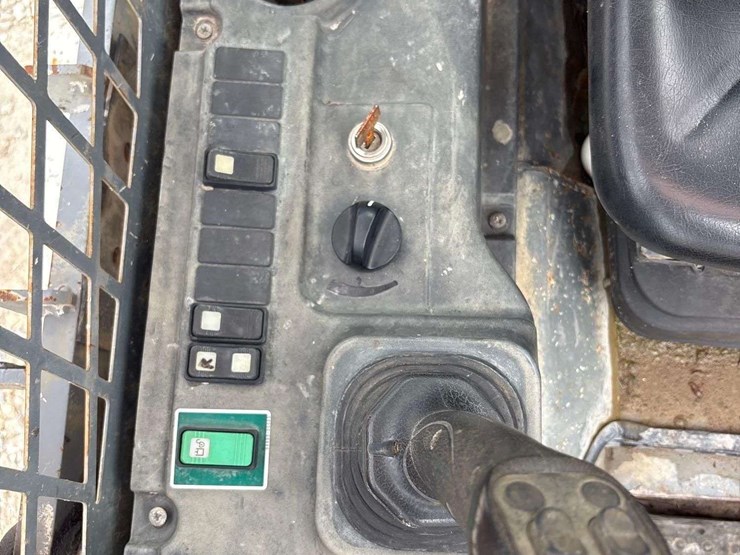 2018-takeuchi-tl10v2-image-15