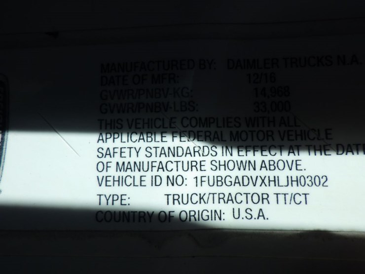 2017-freightliner-cascadia-113-image-14