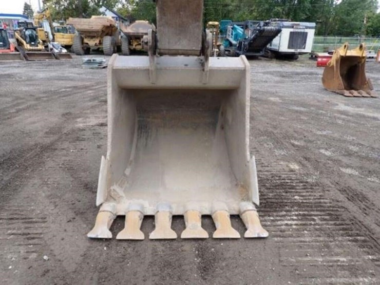 2012-deere-350g-lc-image-21