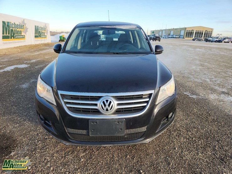 2009-volkswagen-tiguan-image-8