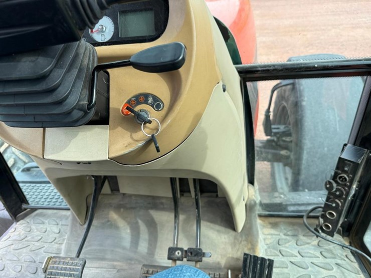 agco-dt240a-image-59