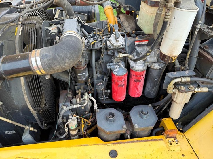 komatsu-hm350-2-image-35