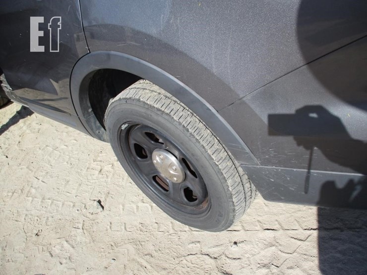 2014-ford-explorer-image-16