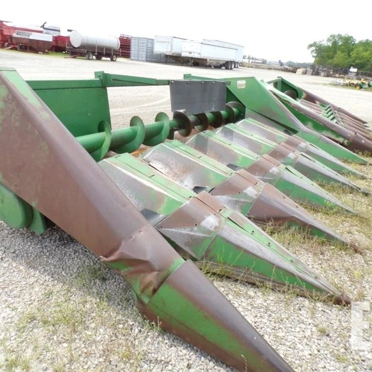 JOHN DEERE 643