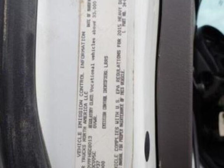 2015-freightliner-114sd-image-9