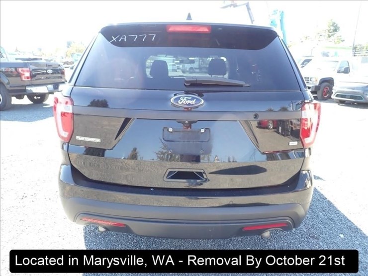 2017-ford-explorer-image-18