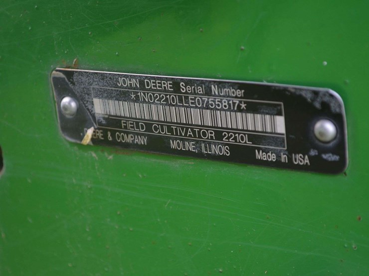 john-deere-2210l-image-13