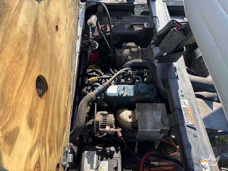 2019-club-car-carryall-1500-4x4-diesel-utility-cart-image-16