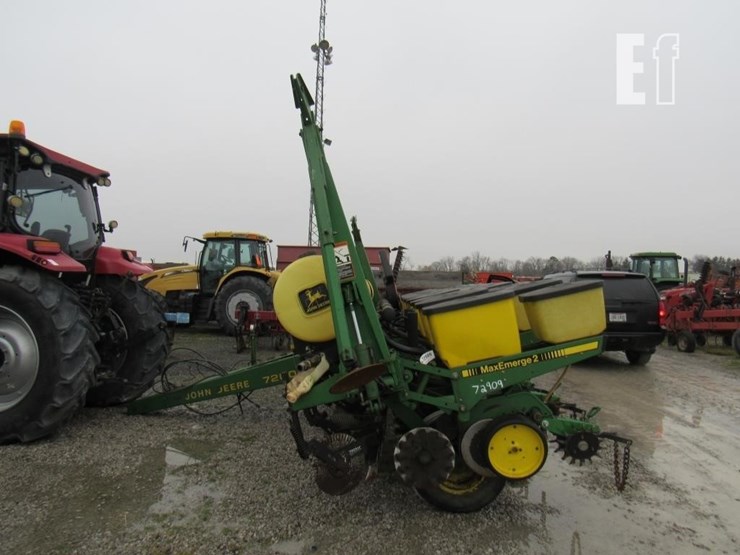 john-deere-7200-image-15