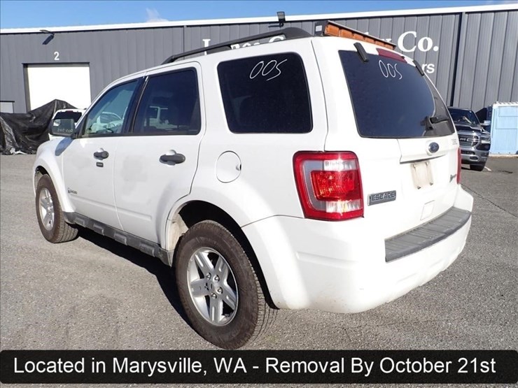 2010-ford-escape-image-19