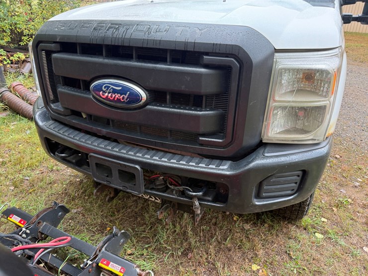 2011-ford-f350-image-34