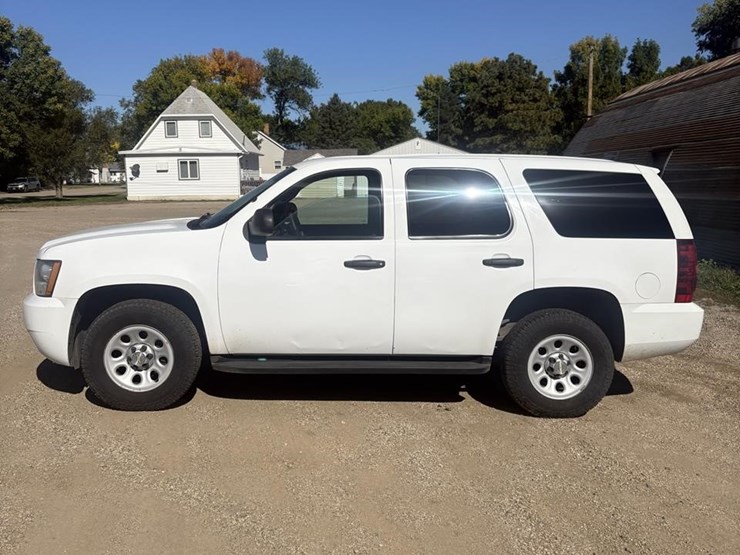 2014-chevrolet-tahoe-image-1