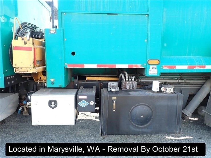 2018-peterbilt-520-image-28