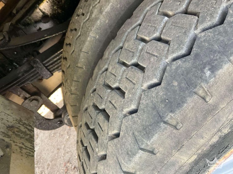 2013-ford-f550-image-45