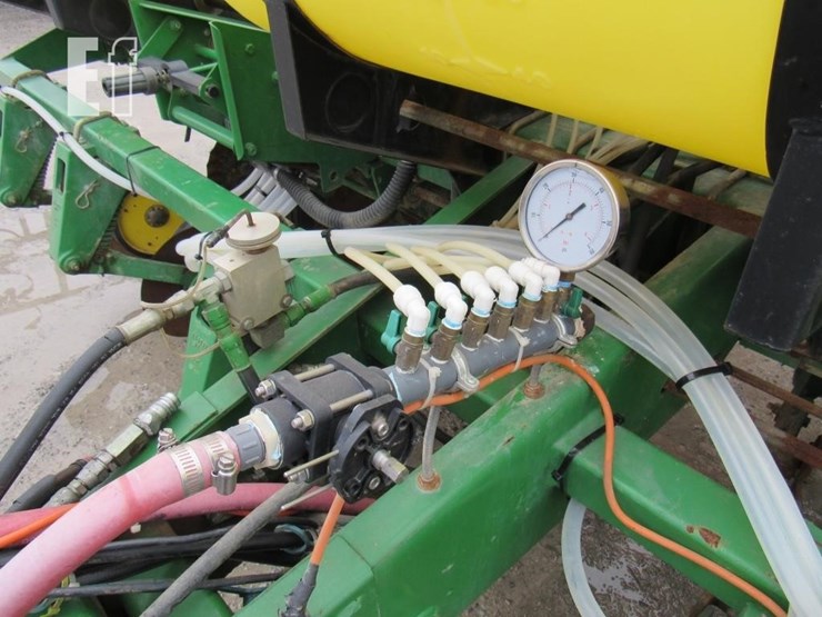 john-deere-7200-image-4