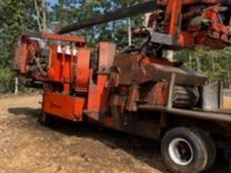 #121-•-morbark-22l-whole-tree-chipper-image-13