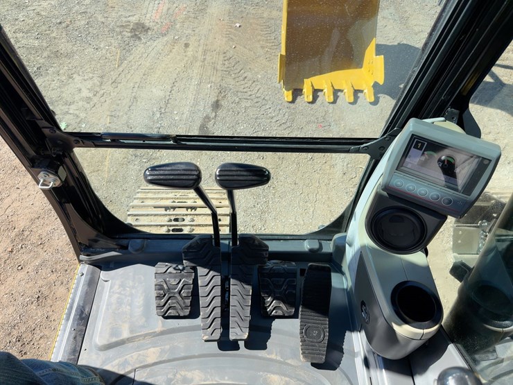 2016-caterpillar-311flrr-image-38