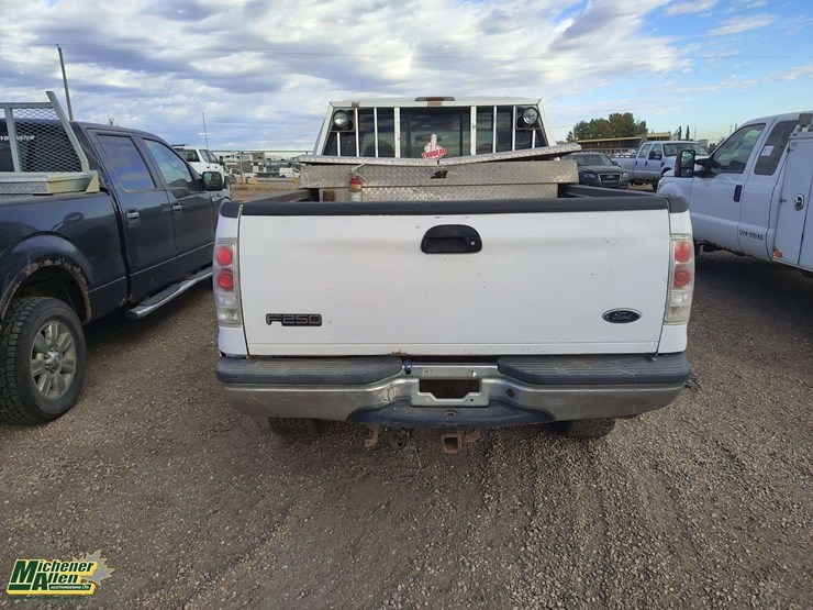 2006-ford-f250-image-18