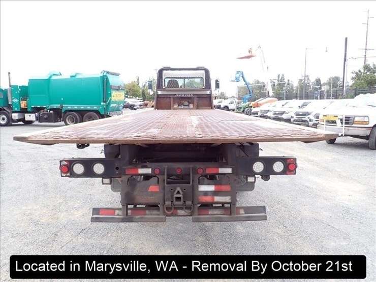 2003-peterbilt-330-image-41