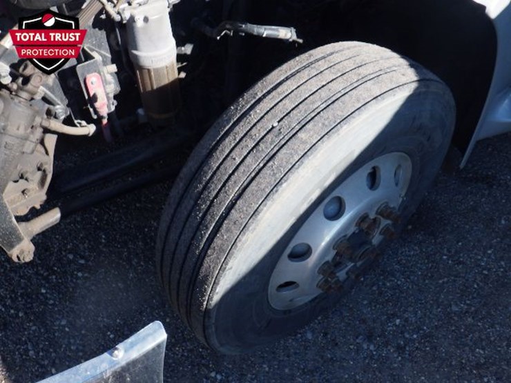 2019-peterbilt-579-image-24