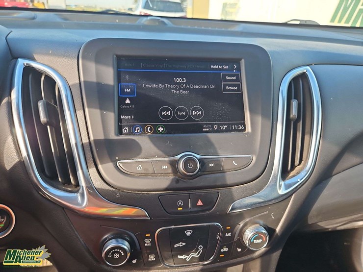 2022-chevrolet-equinox-image-21