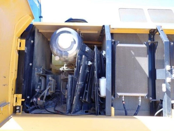 2014-deere-350g-lc-image-66